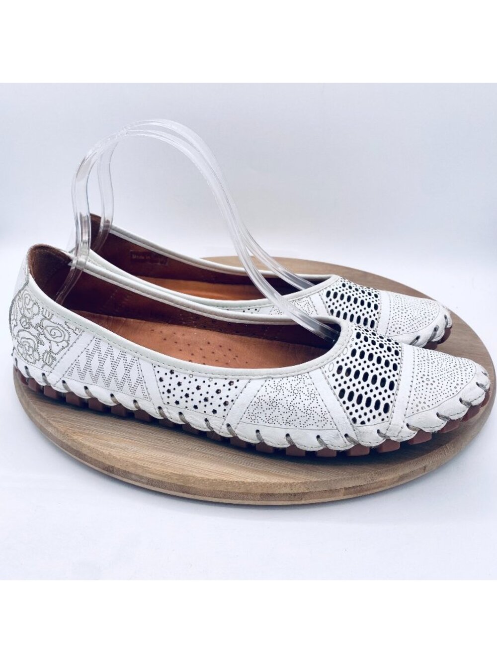 Spring Step Shoes Womens 10 41 White Leather Perforated Ballet Flats Boho